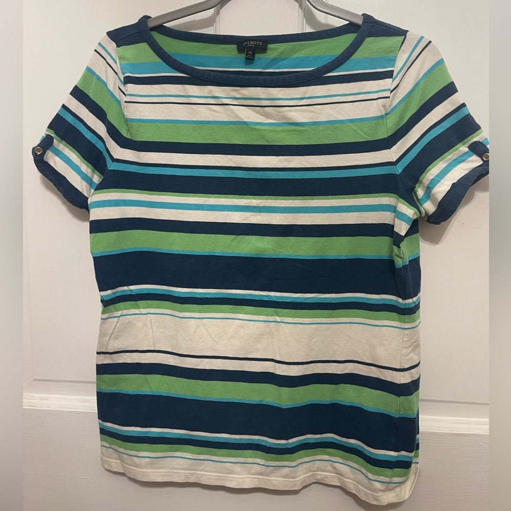 Excellent used condition womens size medium petite Talbots short sleeve top